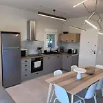 Twin By Diomedes Group Polychrono