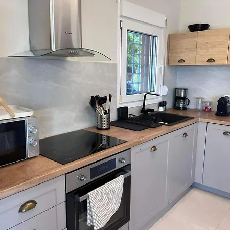 Twin By Diomedes Group 빌라